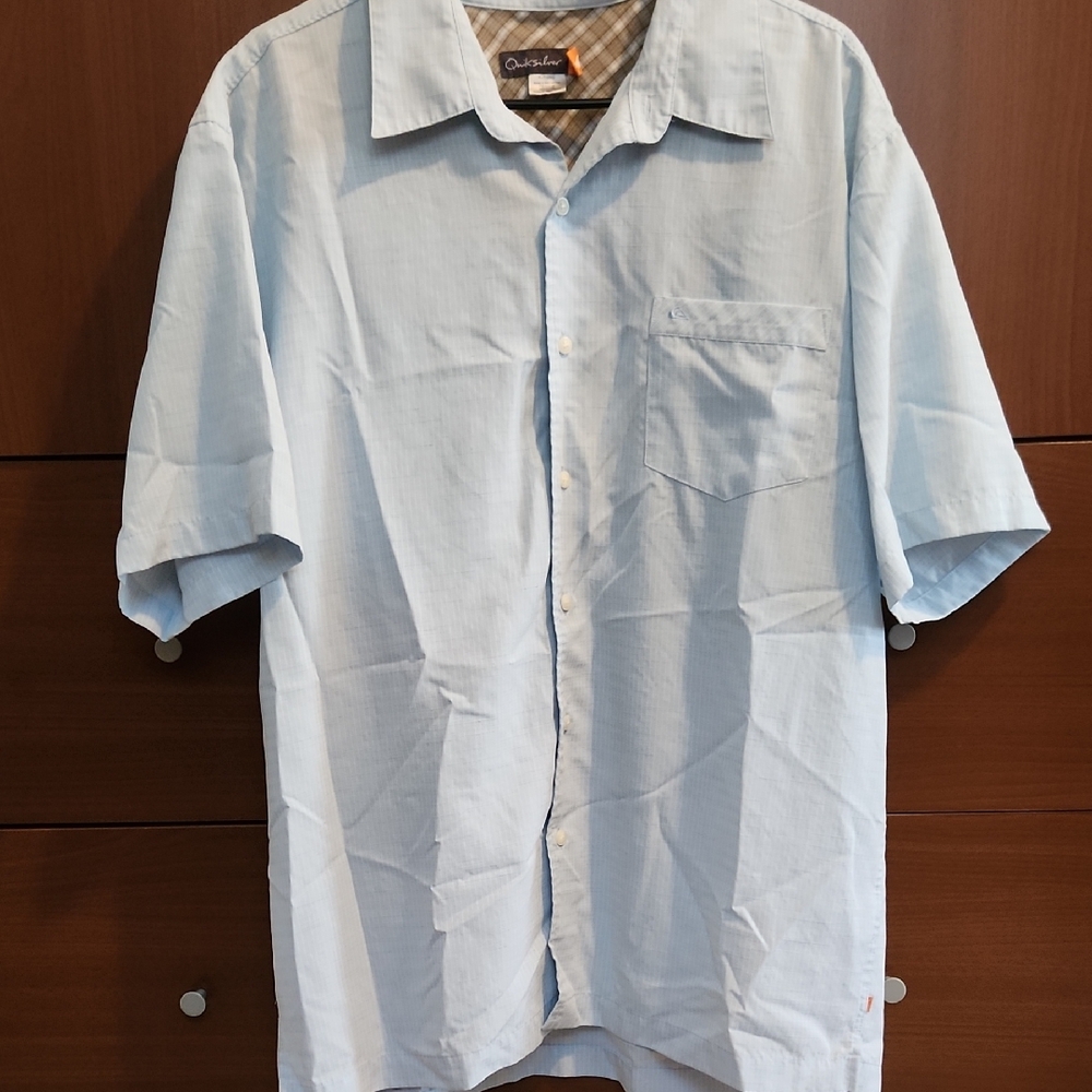 Quiksilver Pale Blue Short-Sleeve Button Down Shirt Size XL